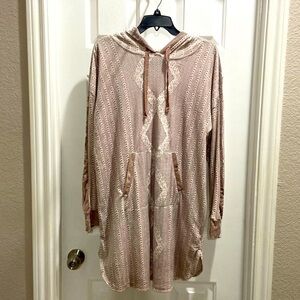 Simply Vera Wang Soft Fleece Champagne Patterned Hoodie Lounge Wear Size Medium